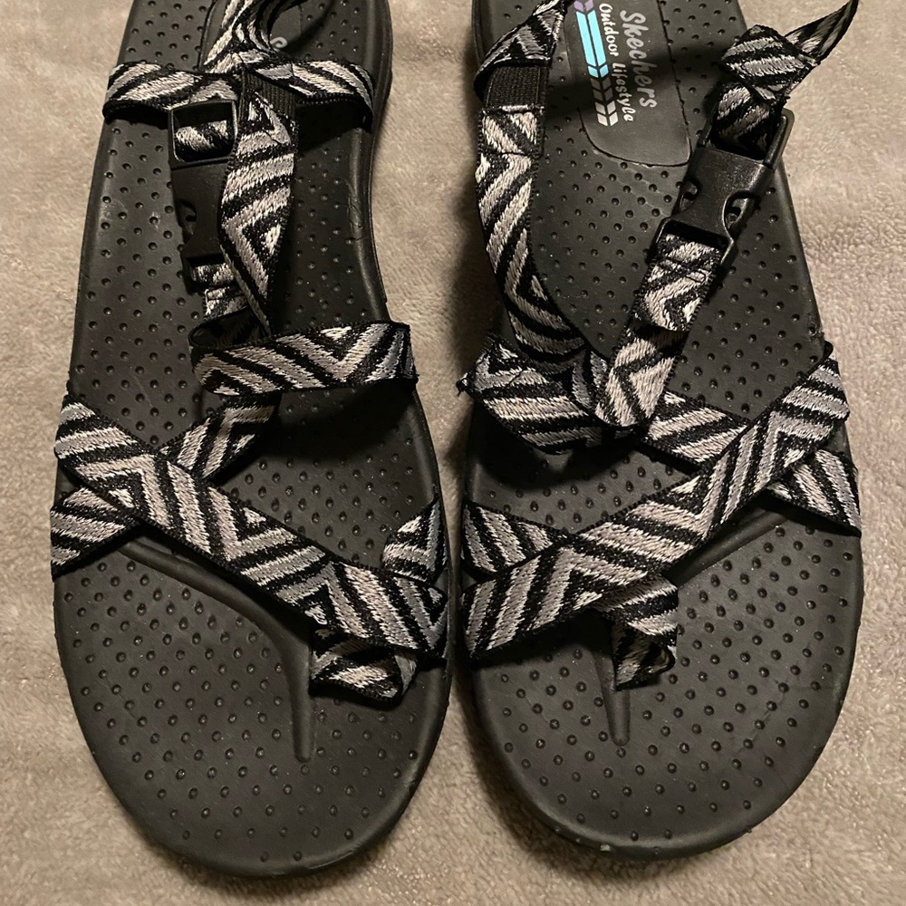 Skechers Reggae Strappy Sandals, Size 8